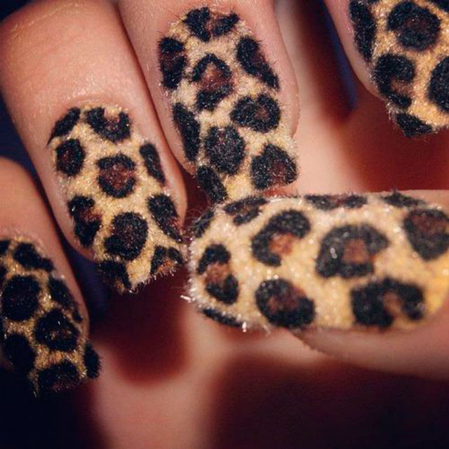 Furry nails, la excéntrica tendencia en uñas se ha tomado las redes sociales