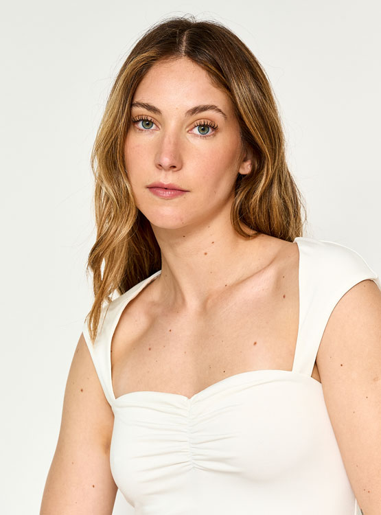 POLERA SIN MANGAS MUJER INDEX ESCOTE CORAZÓN - 3
