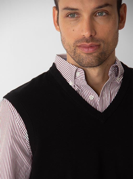 SWEATER KENNETH STEVENS SIN MANGAS CON CUELLO EN V - 4