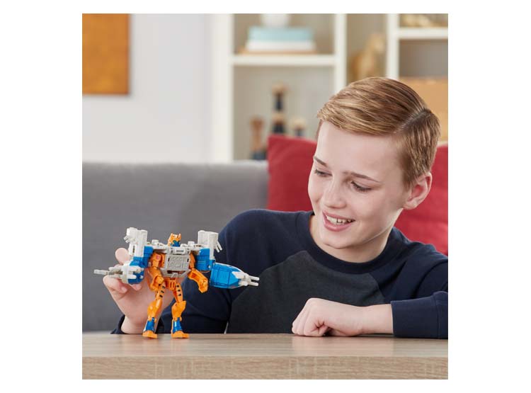Action Figure Transformers CYBERVERSE Armatura Cheetor, Giocattolo Robot Convertibile, Personaggio Ufficiale Hasbro