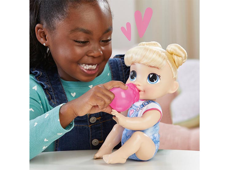 MUÑECA BABY ALIVE GATEA Y JUEGA HARPER HUGS