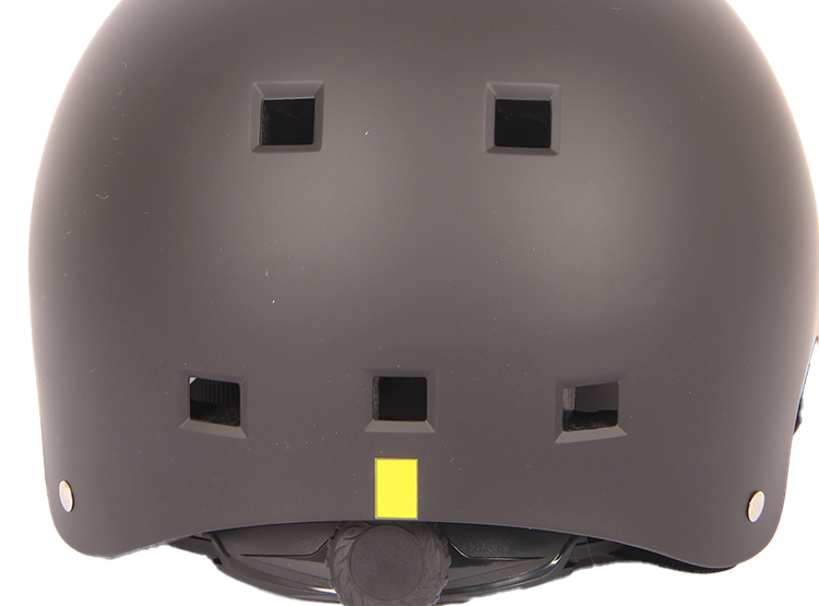 CASCO CLOUDBREAK URBAN SIZE L ADULTO - 2