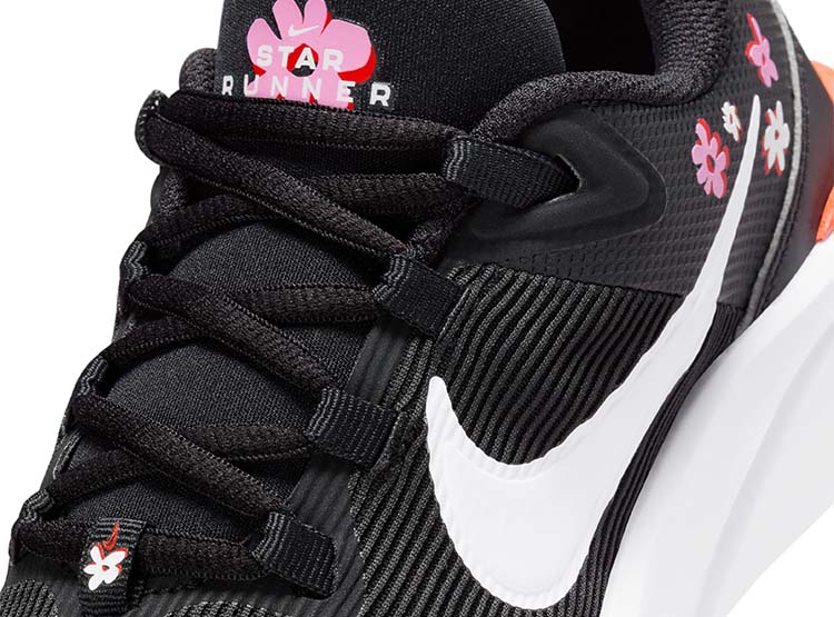 ZAPATILLAS NIÑO NIKE NEGRO STAR RUNNER 4 NN SE GS - 4