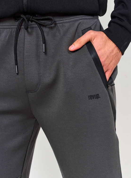 PANTALÓN DE BUZO HOMBRE REVUP CORTES - 4