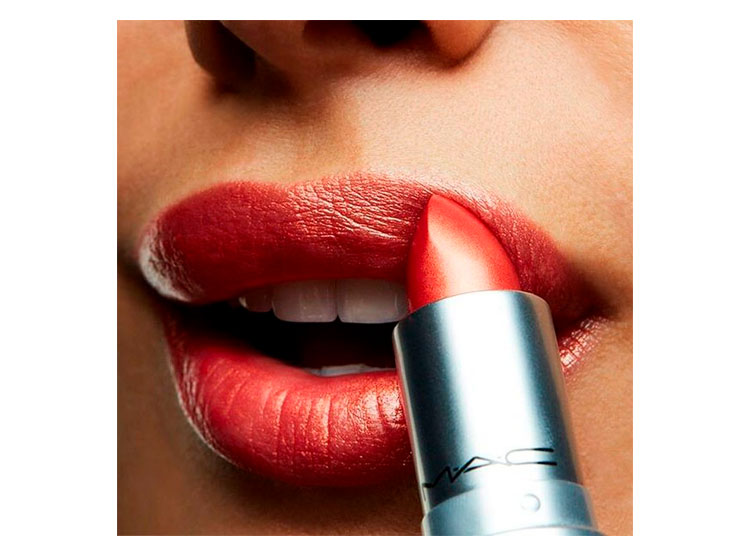 LABIAL MAC FROST LIPSTICK - 3