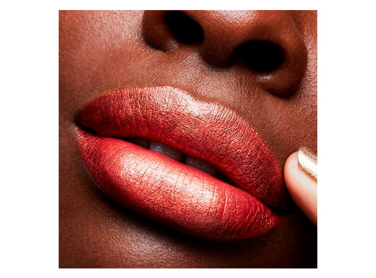 LABIAL MAC FROST LIPSTICK - 4
