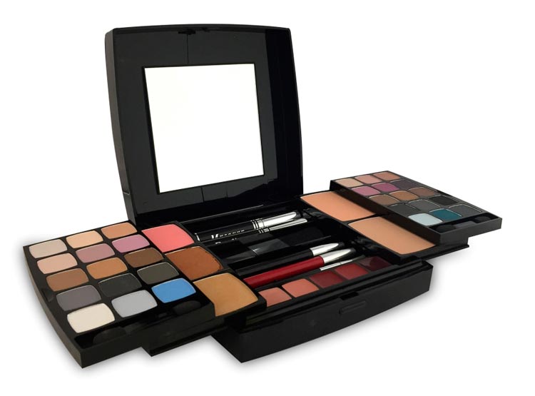 MALETA DE MAQUILLAJE PETRIZZIO KIT BE GLAMOROUS - 2