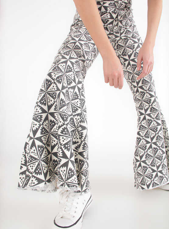 PANTALON BARBADOS FLARE PRINTEADO - 4