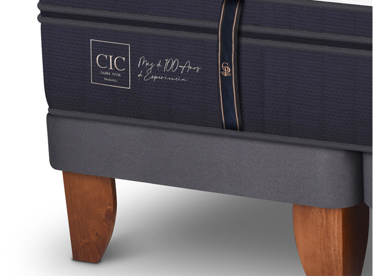 JUEGO DE DORMITORIO CIC CAMA EUROPEA GRAND PREMIUM KING + SET GANGES - 3