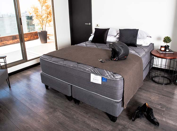 JUEGO DE DORMITORIO FLEX CAMA EUROPEA BLACK BOX TOP BD 2 PLAZAS GRAFITO + RESPALDO DESIGN GRIS - 7