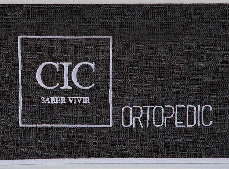 JUEGO DE DORMITORIO CIC CAMA EUROPEA TORINO ORTOPEDIC 1.5 PLAZAS + RESPALDO TURINO GRIS - 5