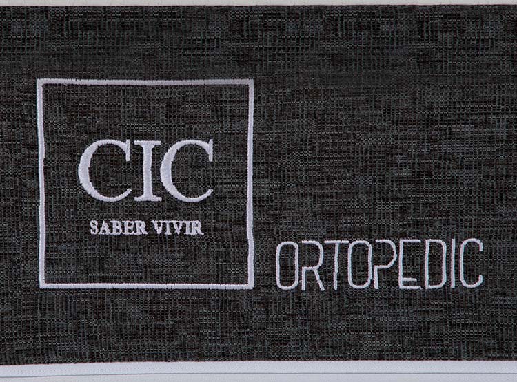 JUEGO DE DORMITORIO CIC CAMA EUROPEA ORTOPEDIC KING + RESPALDO DUBLIN GRIS - 5