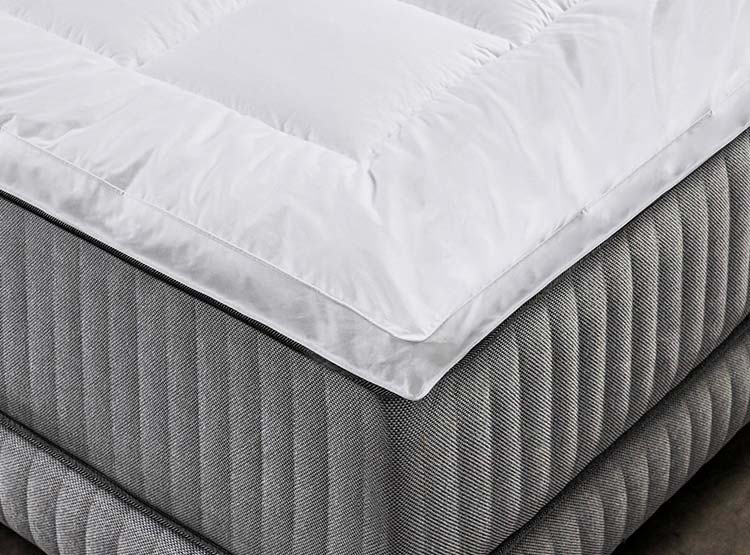 CAMA EUROPEA CANNON HYBRID VISCO 2 PL + TOPPER + ALMOHADAS - 6
