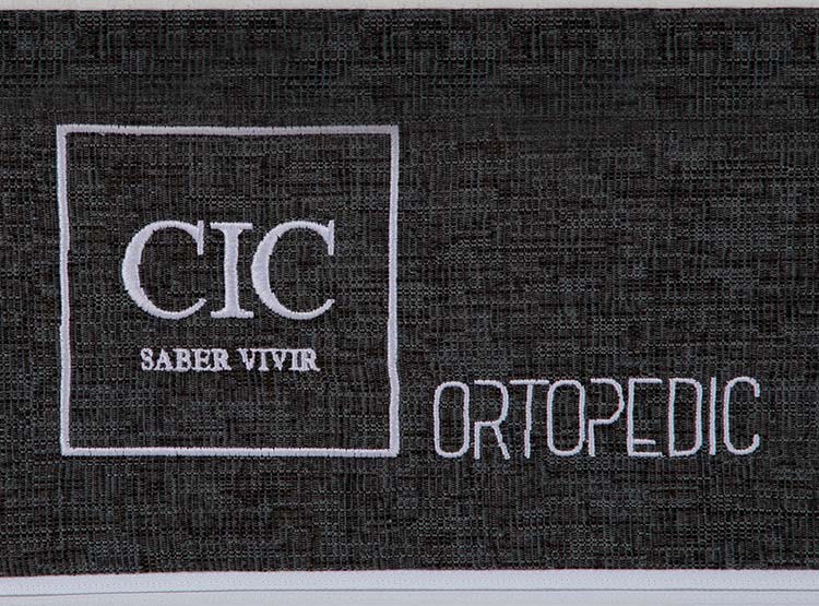 JUEGO DE DORMITORIO CIC CAMA EUROPEA ORTOPEDIC 1.5 PLAZAS + RESPALDO VILLARRICA MOSTAZA - 5