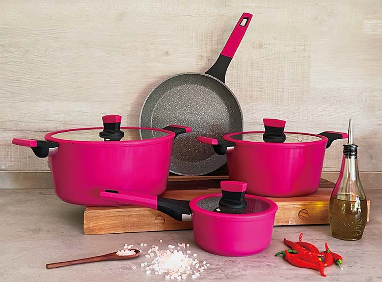 BATERÍA DE COCINA KITCHENWARE SOHO CHERRY FUCSIA 7 PIEZAS - 1