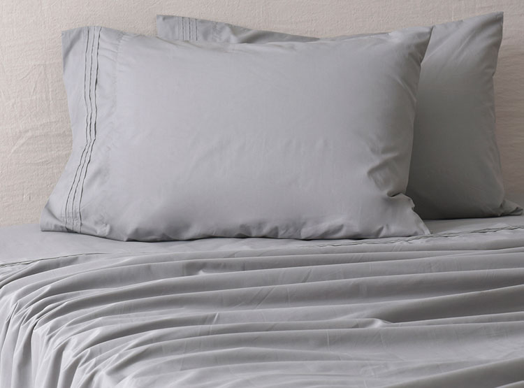 JUEGO DE SÁBANAS FABRICS ANTONIETA VISON 2 PLAZAS 200 HILOS GRIS LISO - 1