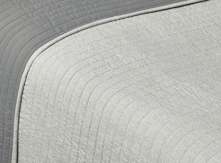 CUBRECAMA RIPLEY HOME 2 PLAZAS MICROFIBRA GRIS OSCURO CATIONIC - 3