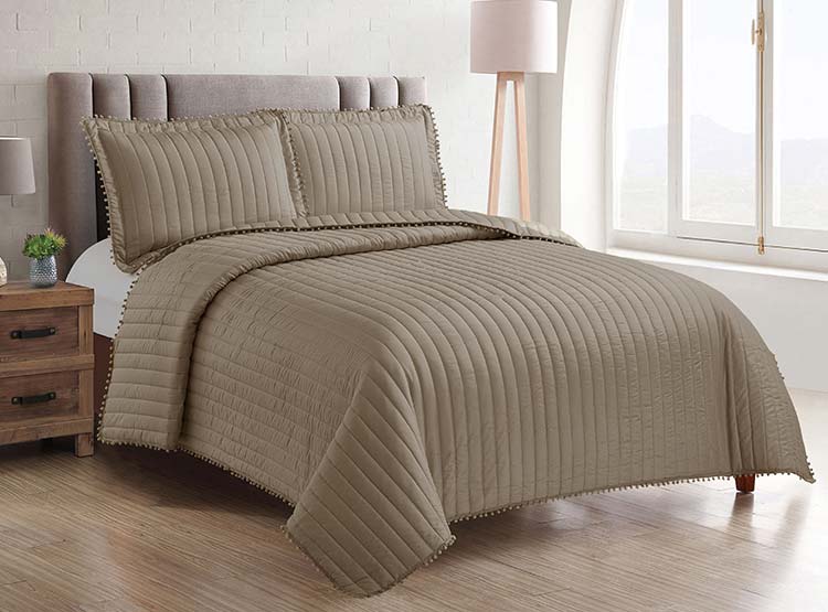 CUBRECAMA QUILT ANDES 2 PLAZAS TAUPE POM-POM