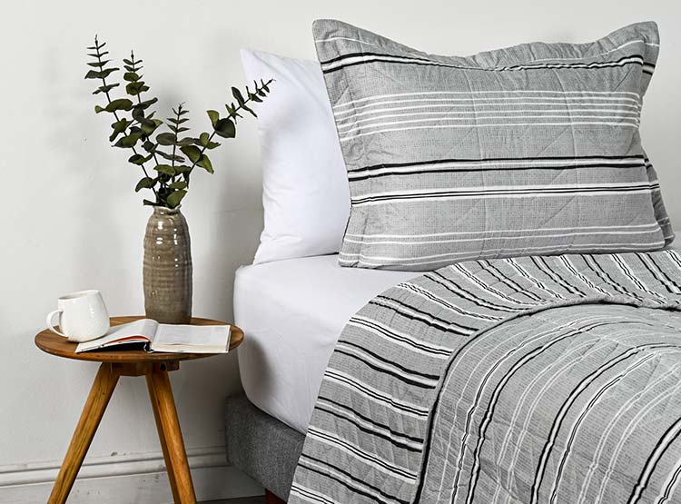 CUBRECAMA QUILT AMERICAN FAMILY 1.5 PLAZAS MICROFIBRA MULTICOLOR ESTAMPADO ONIX - 2