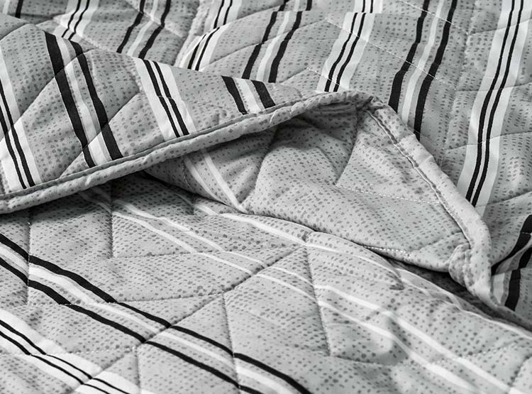 CUBRECAMA QUILT AMERICAN FAMILY 1.5 PLAZAS MICROFIBRA MULTICOLOR ESTAMPADO ONIX - 3