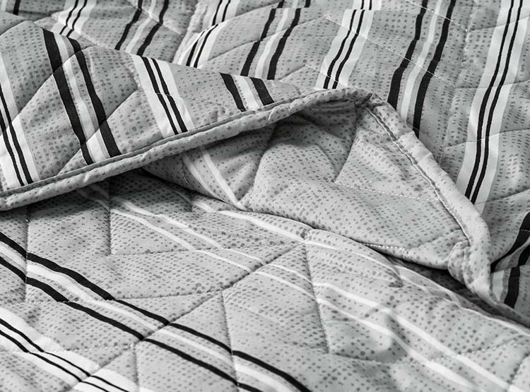 CUBRECAMA QUILT AMERICAN FAMILY KING MICROFIBRA MULTICOLOR ESTAMPADO ONIX - 4