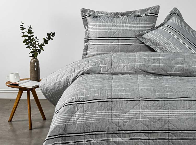 CUBRECAMA QUILT AMERICAN FAMILY KING MICROFIBRA MULTICOLOR ESTAMPADO ONIX - 1