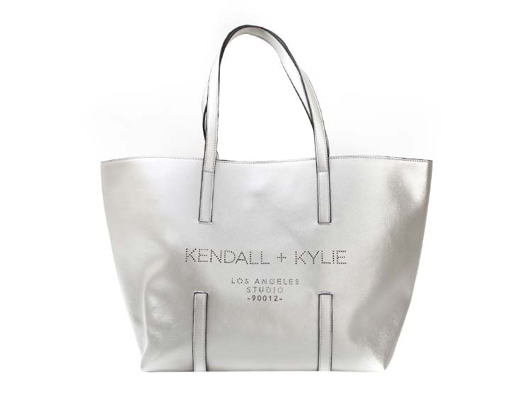 Ripley - CARTERA KENDALL + KYLIE IZZY