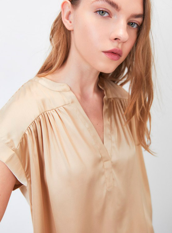 BLUSA SFERA SATINADA MANGA CORTA - 4