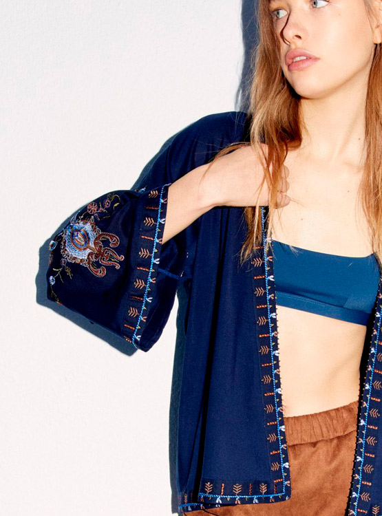 BLUSA SFERA KIMONO AMPLIO BORDADO - 6