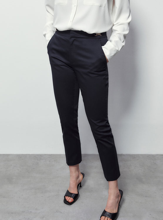 PANTALÓN MUJER SFERA CAPRI CON HEBILLA - 2