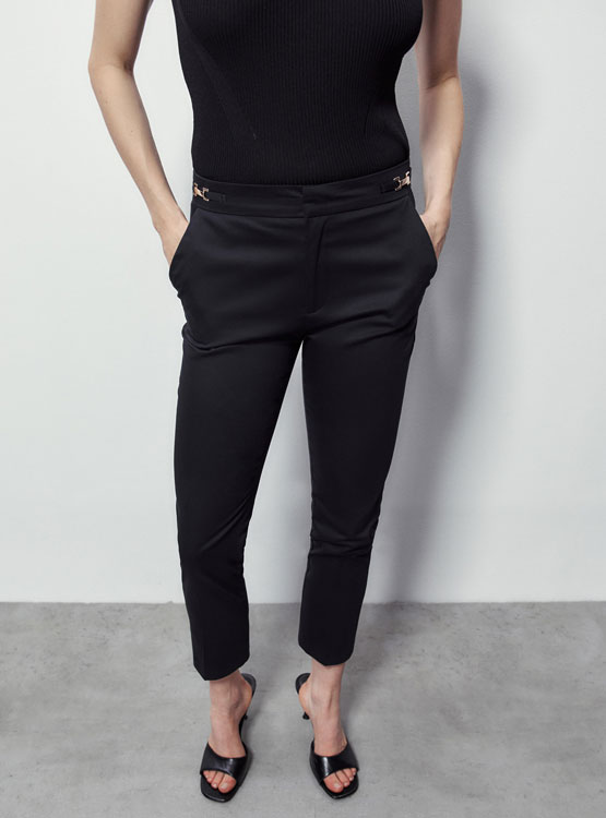 PANTALÓN MUJER SFERA CAPRI CON HEBILLA - 2