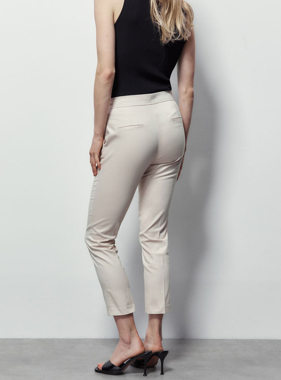 PANTALÓN MUJER SFERA CAPRI CON HEBILLA - 3