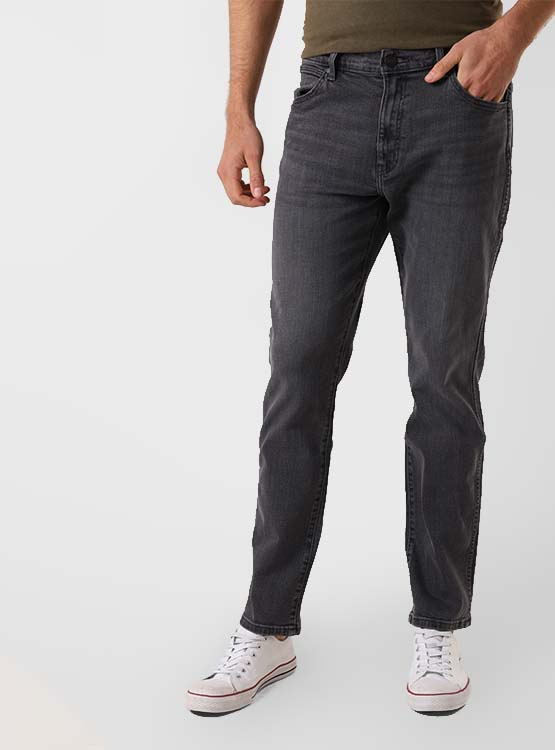 Wrangler Larston Herrenhose – Klassische Jeans Mit Aufgesetzten Taschen, Gürtelschlaufen & Reißverschluss | Für Casual & Alltag
